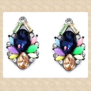 Vintage-style Rhinestone Jewel Earrings.